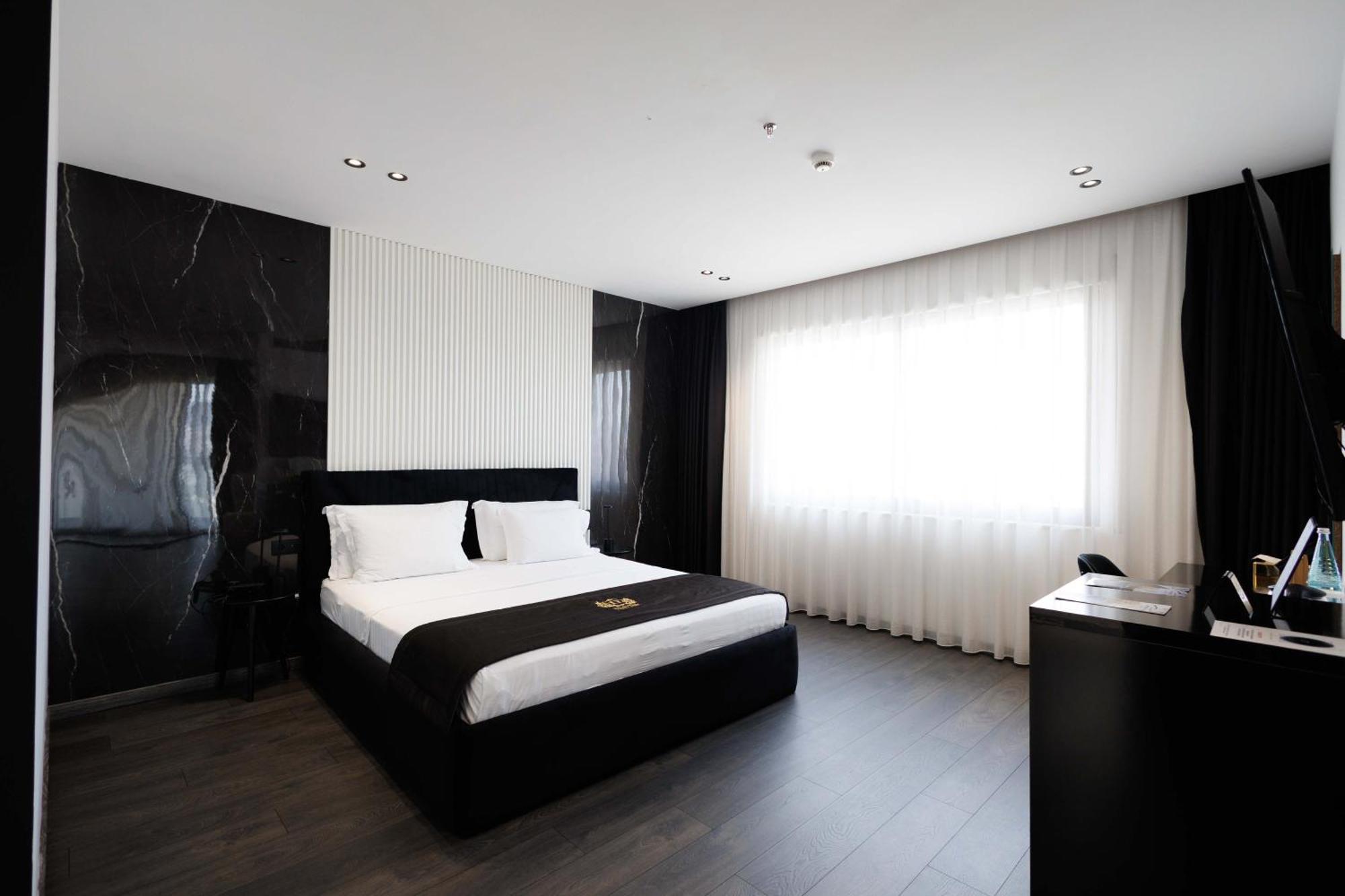 Hotel Destiny &